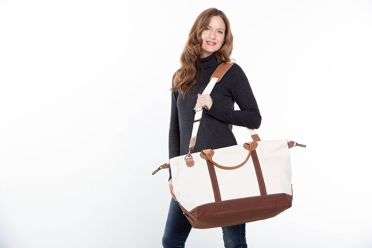 Weekender Canvas Travel Bag: Brown