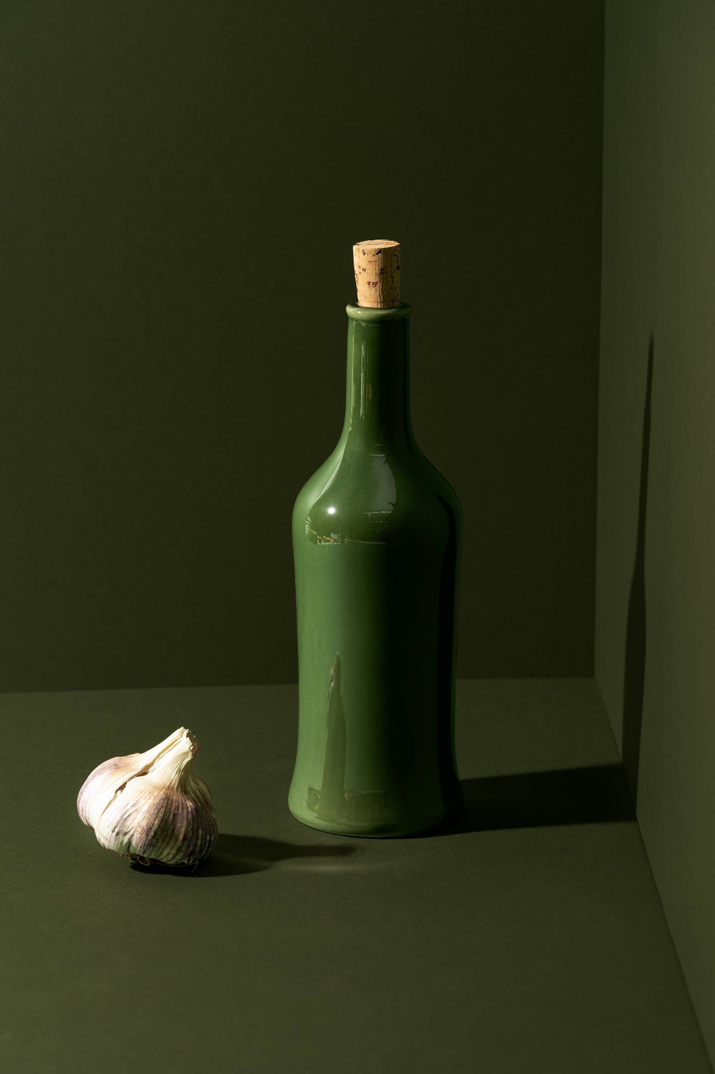 Handmade Stoneware Olive Oil Dispenser | Brutto 21 oz: Shiny Green