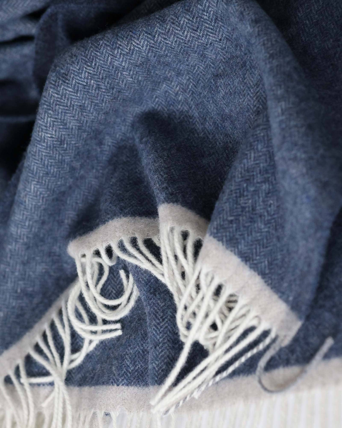 Soft Cashmere & Merino wool throw blanket MILANO dark blue