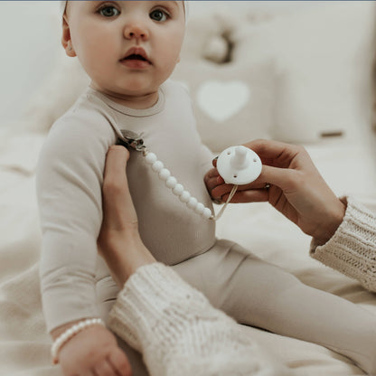 Lulababe Pacifier Clip: Plum