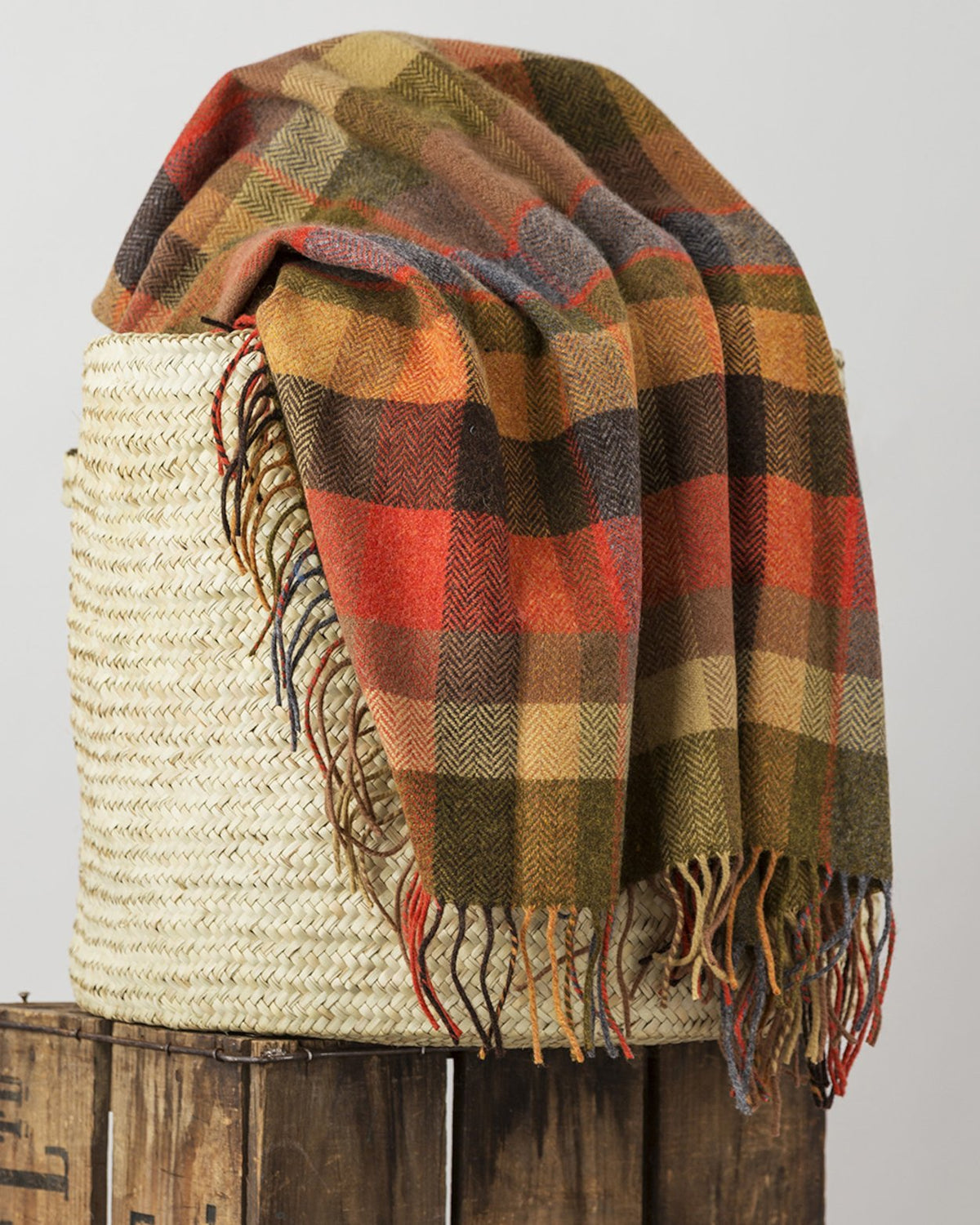 Avoca WR94 Lambswool Throw