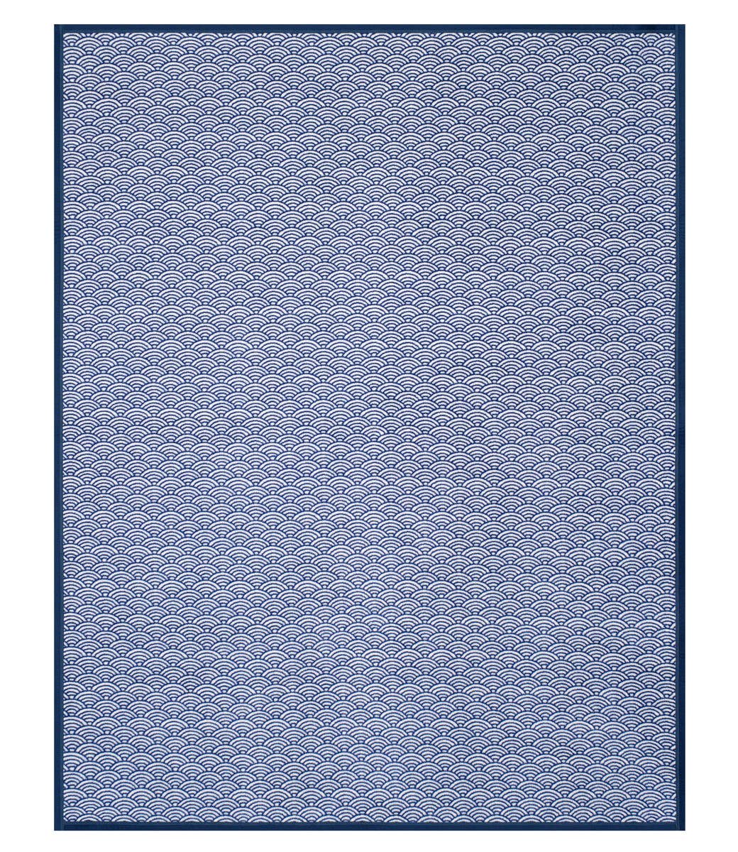 Brewster Scallops Blanket