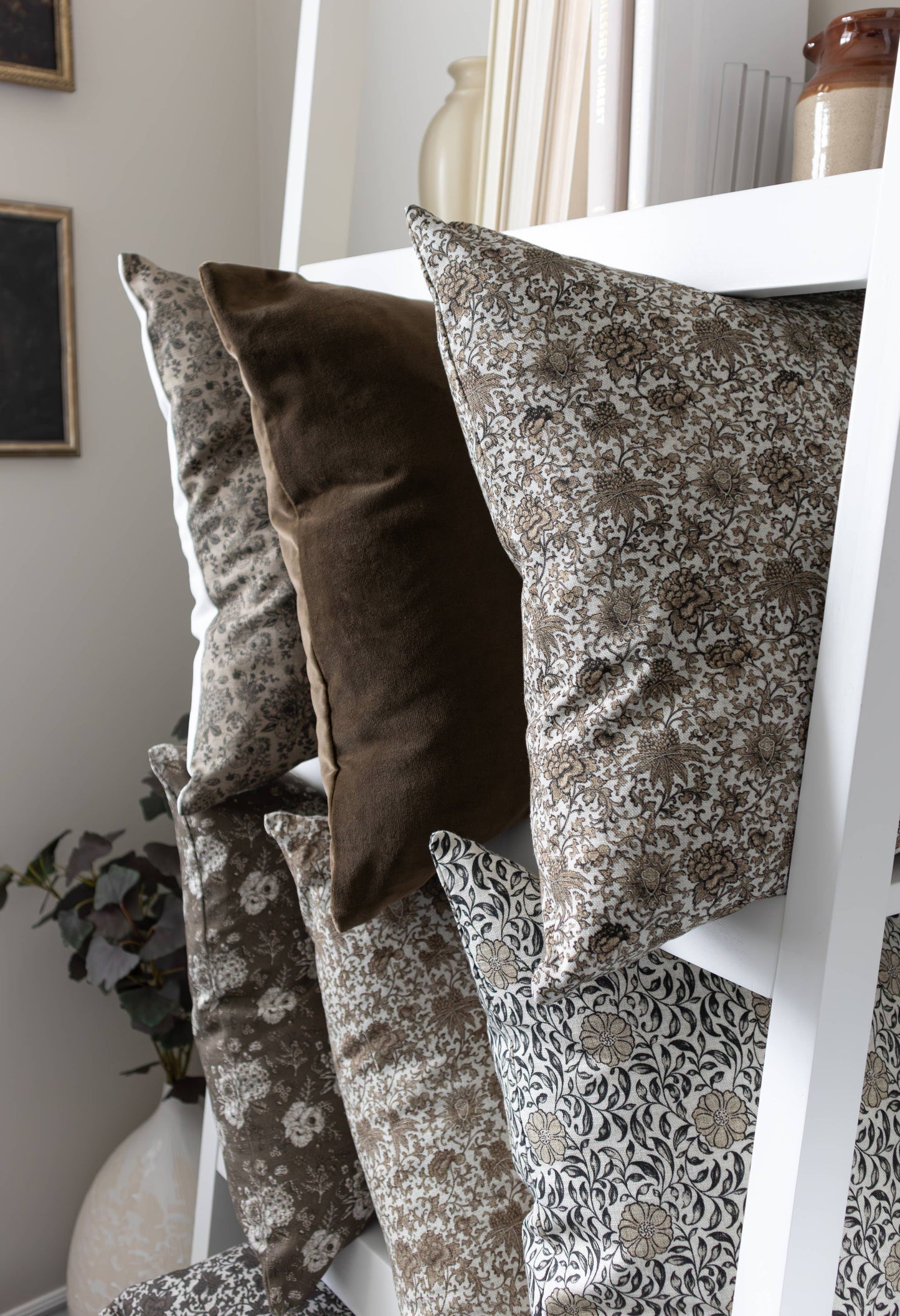 Odessa Pillow Cover |  Vintage Style Floral Pillow Cover