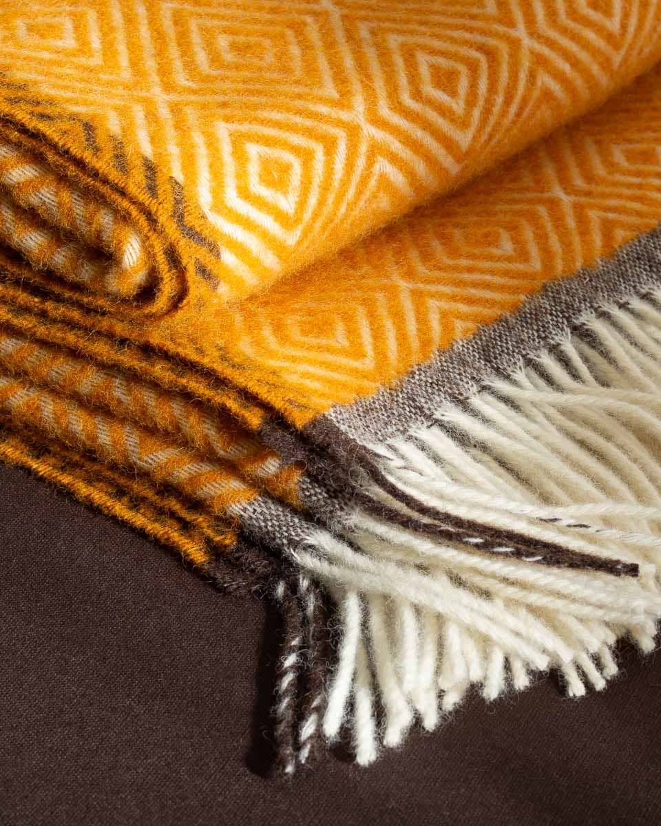 Wool throw blanket VENEZIA Yellow