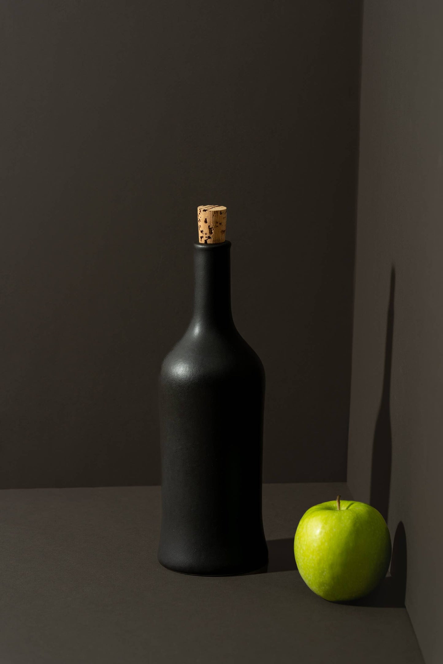 Handmade Stoneware Olive Oil Dispenser | Brutto 21 oz: Shiny Green